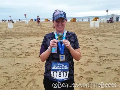 Humana Rock N Roll VA Beach 5K medal Beauty and the Beets