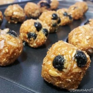 Maple, Blueberry & Oatmeal Energy Bites