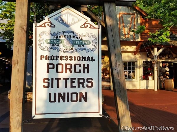 Porch Sitters Union Dollywood Beauty and the Beets