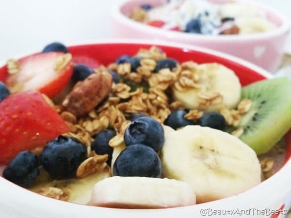 Smoothie Bowl Beauty and the Beets 1