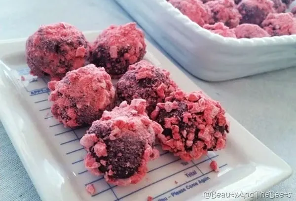 Strawberry Cereal Truffles Beauty and the Beets (3)