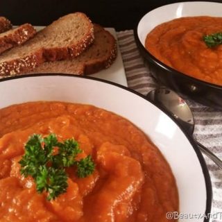Simple Carrot Ginger Soup