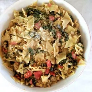 Lentil & Tomato Pasta with Spinach and Olives