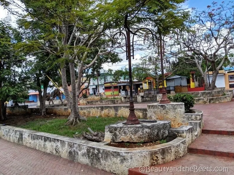 La Romana town square Beauty and the Beets