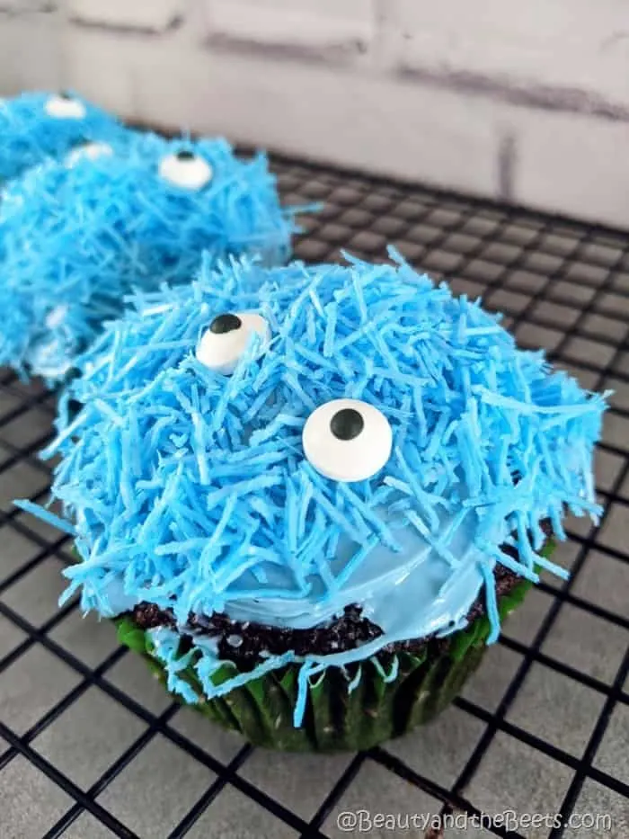 Blue Cookie Monster Cupcakes Beauty and the Beets