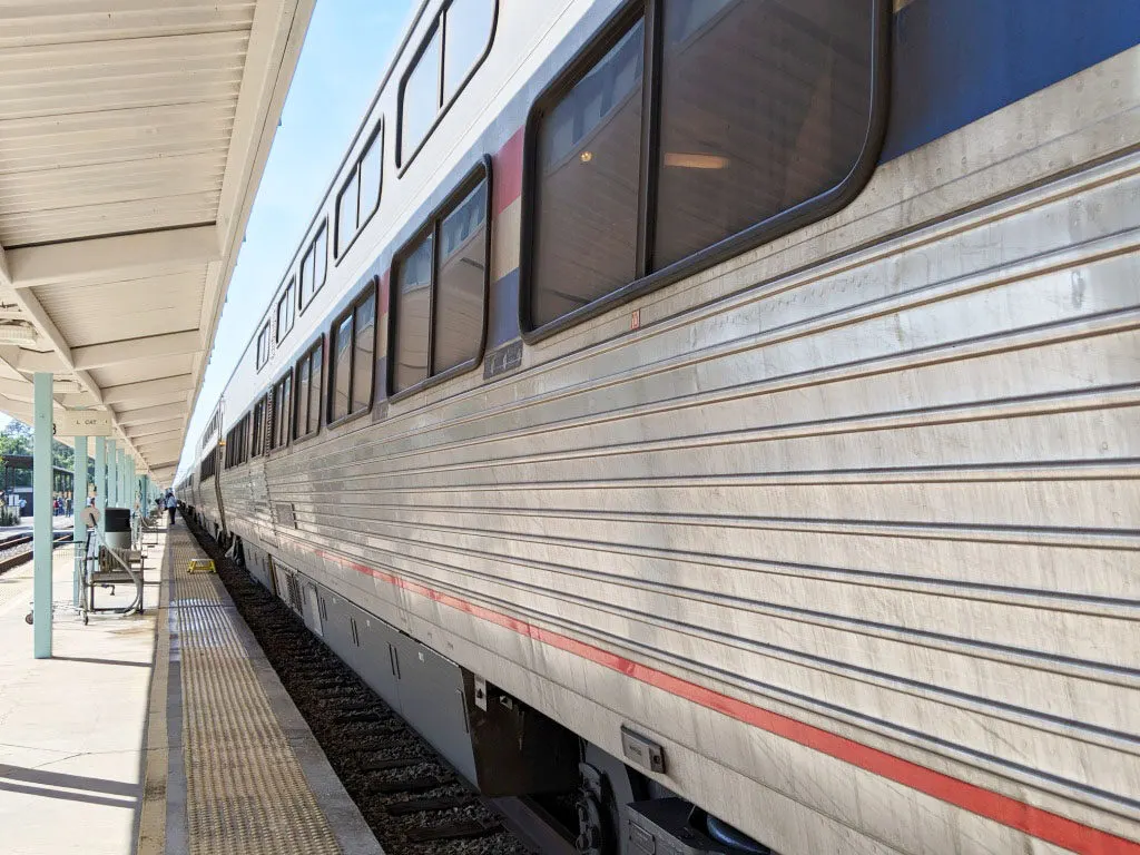 Train at Jacksonville, Florida platform